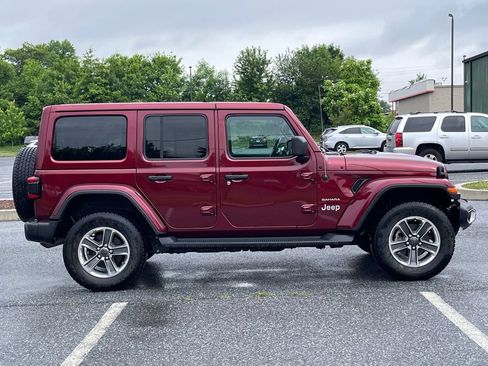 Used 2021 Jeep Wrangler Unlimited Sahara w/ Uconnect 4C Nav & Sound Group AWD/4WD image 9