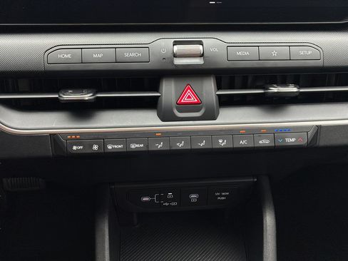 Certified 2025 Kia K4 FWD image 22