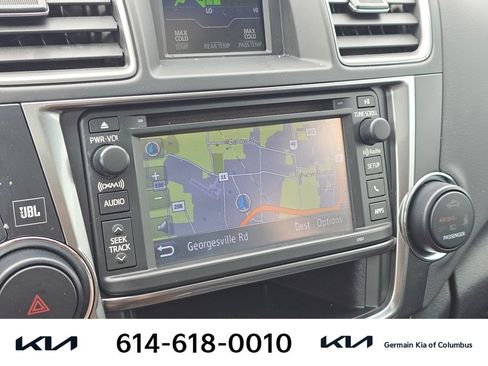 Used 2013 Toyota Highlander Limited AWD/4WD image 29