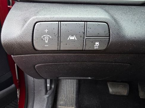 Used 2021 Hyundai Elantra SEL FWD image 12