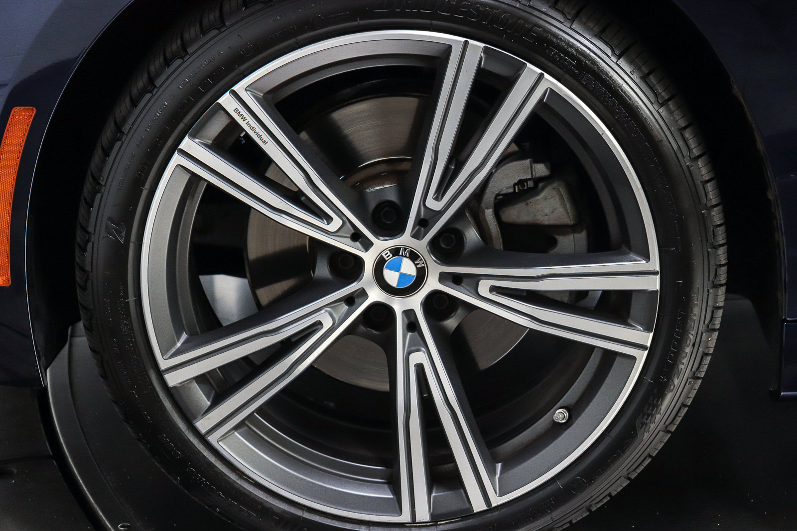 Certified 2024 BMW 330i Sedan w/ Convenience Package RWD image 8