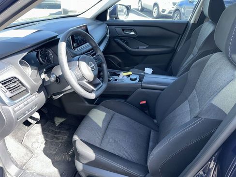 Used 2024 Nissan Rogue SV AWD/4WD image 4