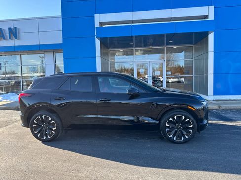 Used 2025 Chevrolet Blazer EV RS image 2