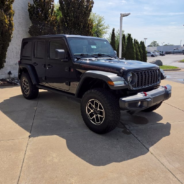 Used 2026 Jeep Wrangler Unlimited Rubicon AWD/4WD image 8
