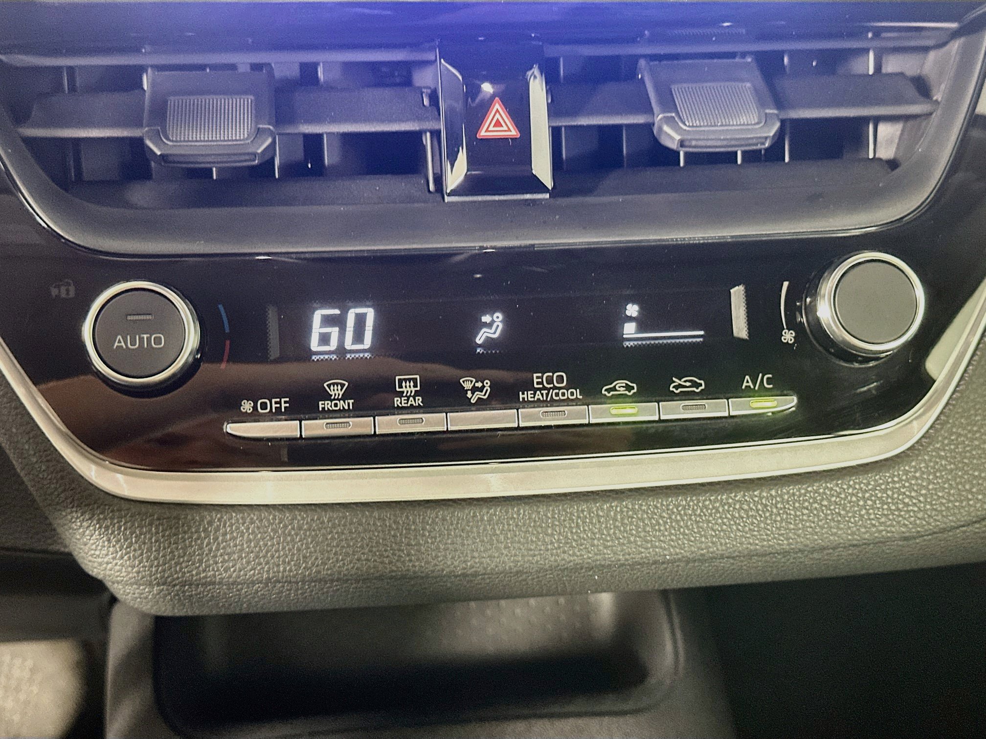 Used 2025 Toyota Corolla LE FWD image 22