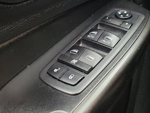 Used 2020 Jeep Cherokee Trailhawk w/ Cold Weather Group AWD/4WD image 27