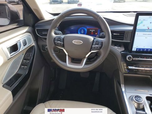 Certified 2022 Ford Explorer Platinum w/ Equipment Group 601A AWD/4WD image 12