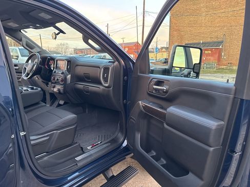 Used 2022 Chevrolet Silverado 2500 LT w/ Convenience Package image 24