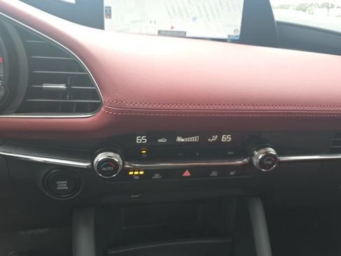 Used 2019 MAZDA MAZDA3 AWD Hatchback w/ Premium Pkg image 17