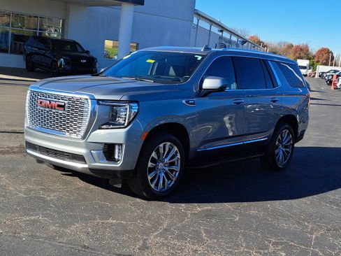 Used 2024 GMC Yukon Denali image 2