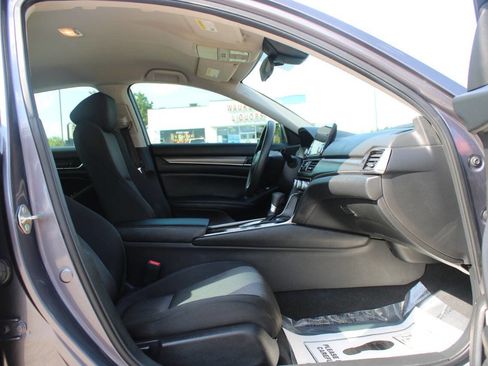 Used 2019 Honda Accord LX image 15