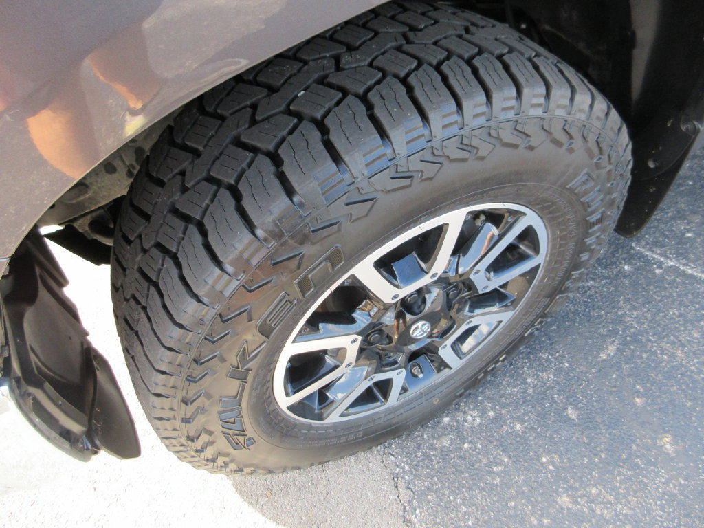 Used 2018 Toyota Tundra Limited AWD/4WD image 14