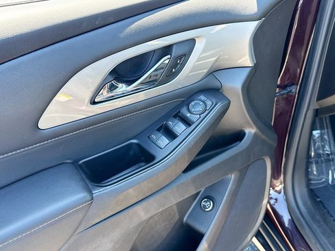 Used 2019 Chevrolet Traverse LT AWD/4WD image 8