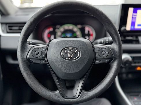 Used 2023 Toyota RAV4 XLE image 7