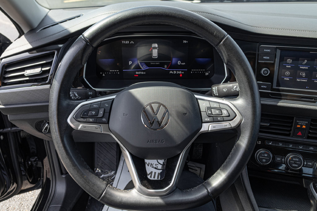 Certified 2024 Volkswagen Jetta SE FWD image 22