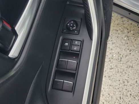 Used 2024 Toyota RAV4 XLE FWD image 22