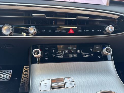 New 2026 Genesis GV70 2.5T Sport Prestige image 26