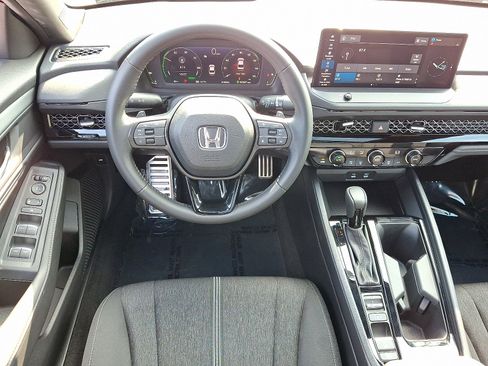 Used 2023 Honda Accord Sport image 11