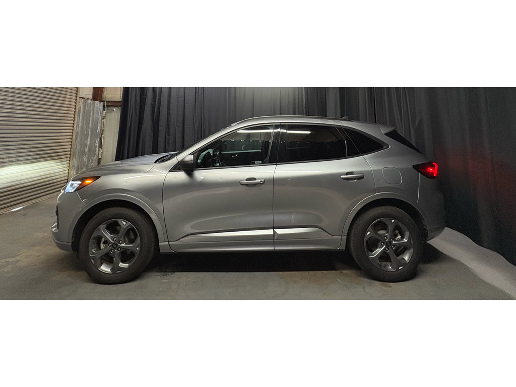 Used 2024 Ford Escape ST-Line AWD/4WD image 8