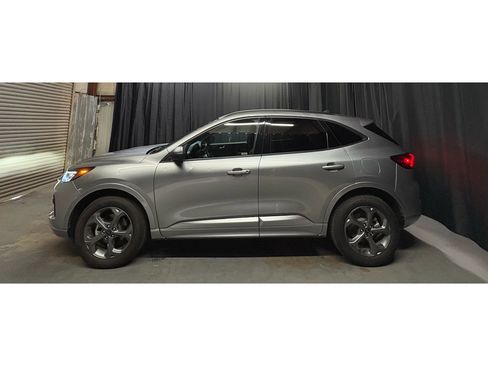 Used 2024 Ford Escape ST-Line AWD/4WD image 8