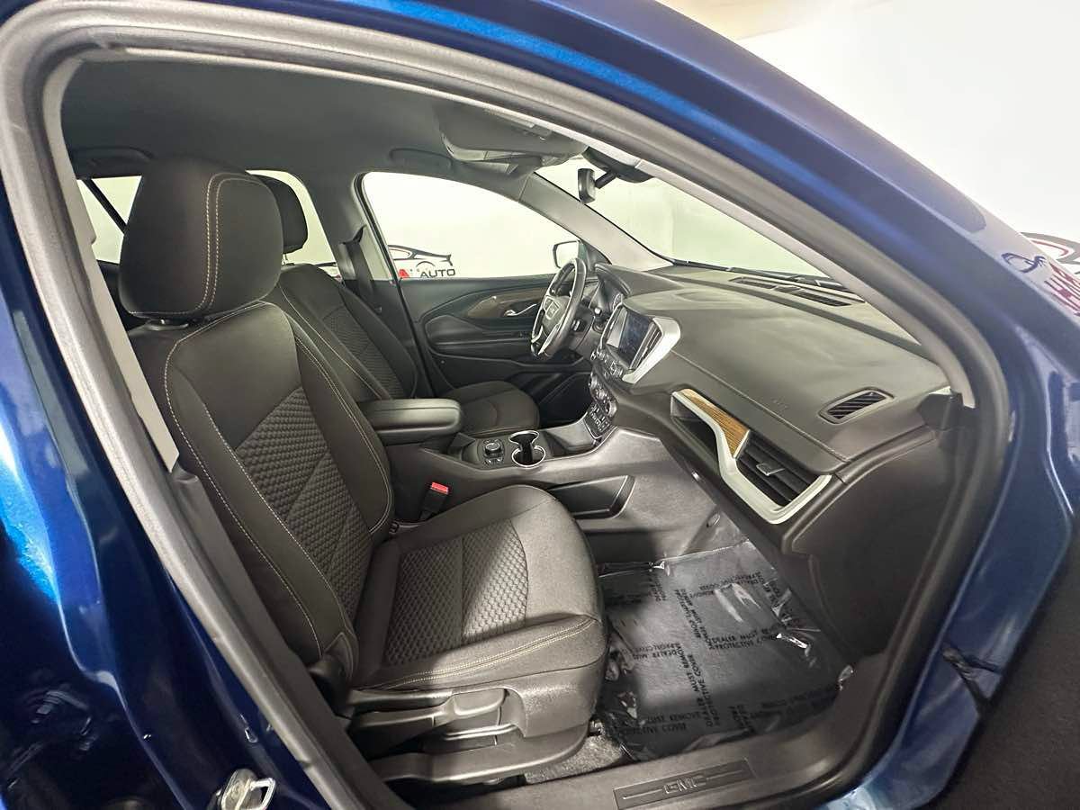 Used 2019 GMC Terrain SLE w/ Driver Convenience Package FWD image 25