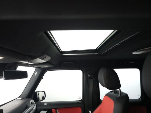 Used 2025 Mercedes-Benz G 580 w/ Manufactur Interior Package image 26
