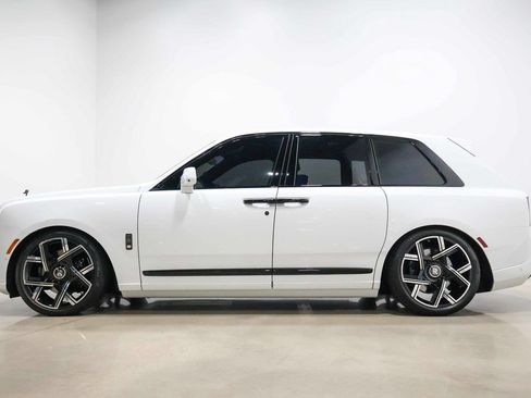 Used 2025 Rolls-Royce Cullinan Black Badge AWD/4WD image 26