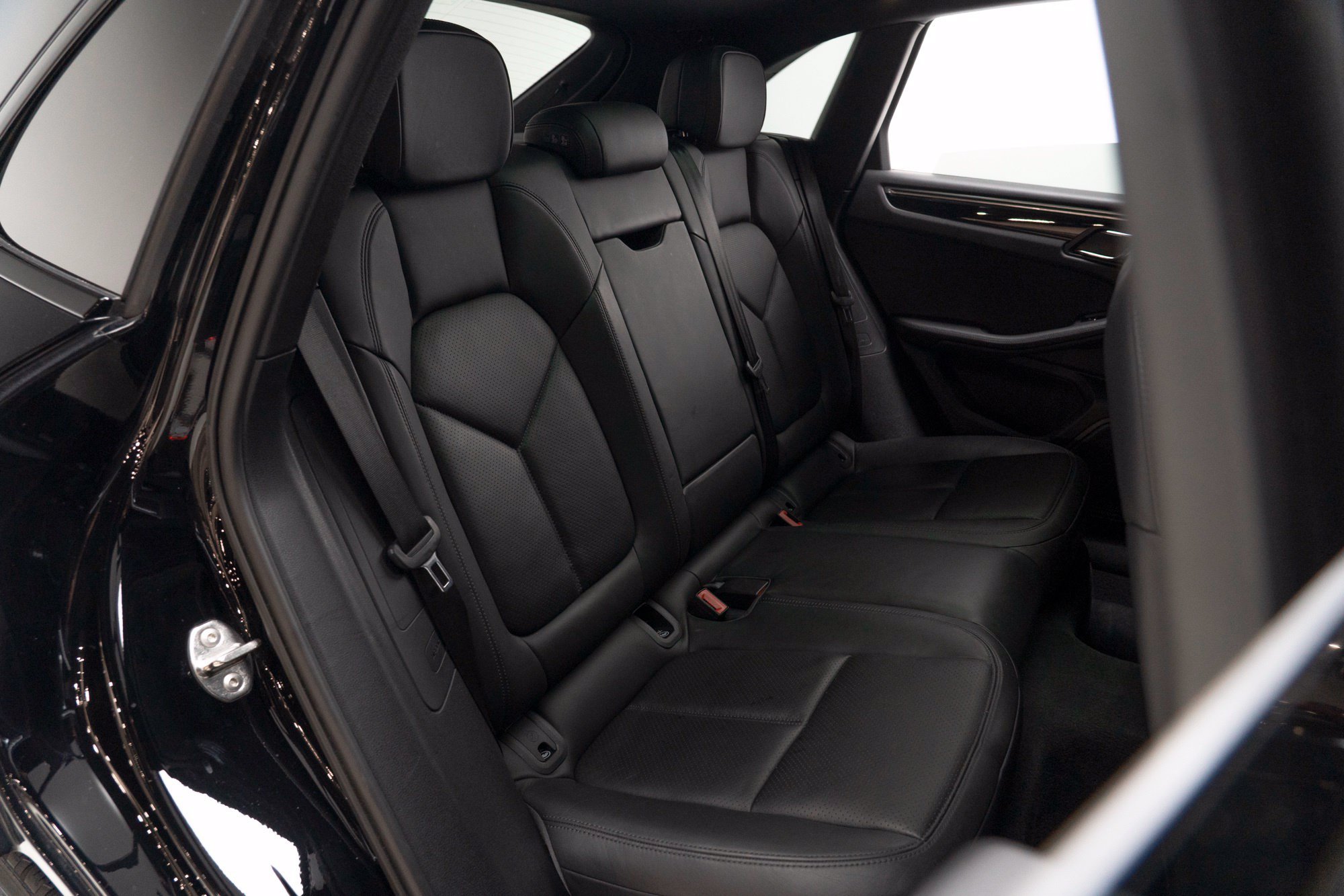 Used 2020 Porsche Macan AWD/4WD image 52