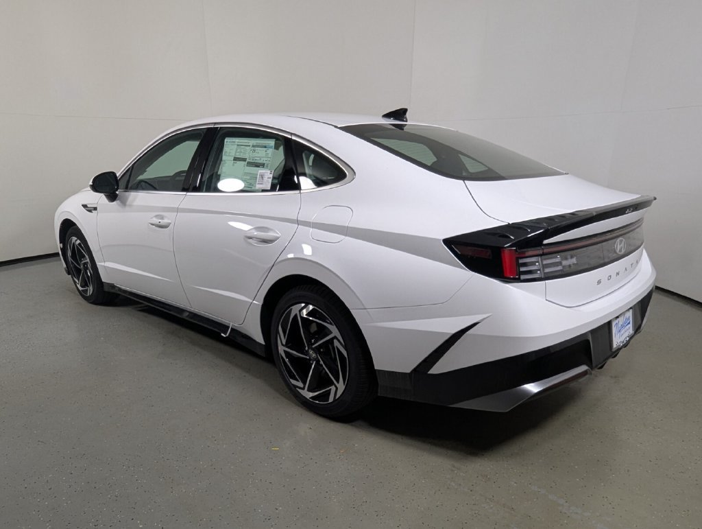 New 2026 Hyundai Sonata SEL FWD image 5