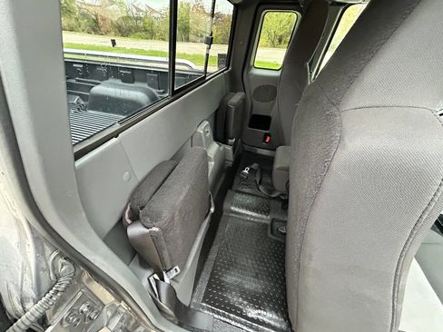 Used 2005 Ford Ranger XLT image 14