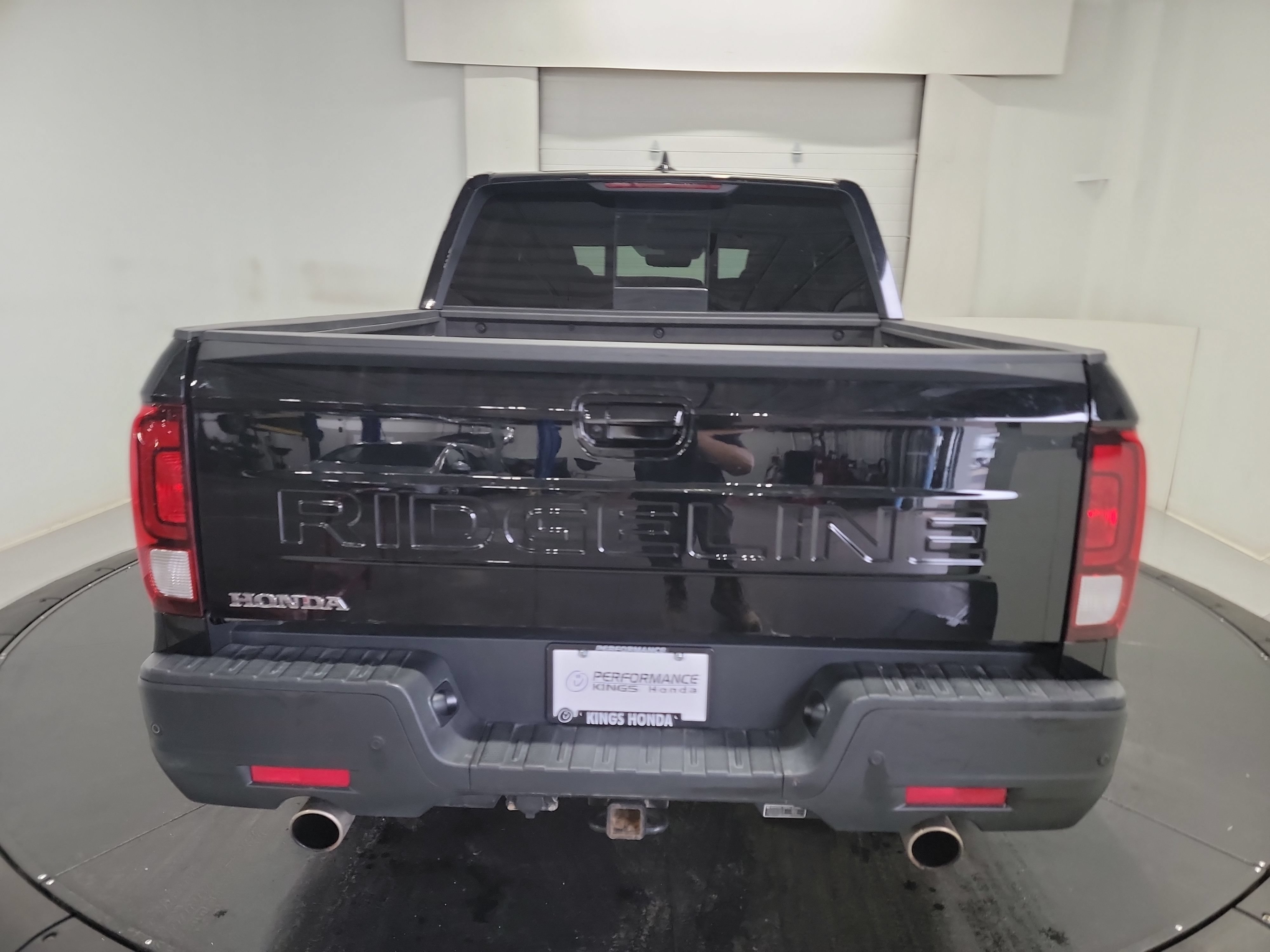 Used 2024 Honda Ridgeline Black Edition image 8