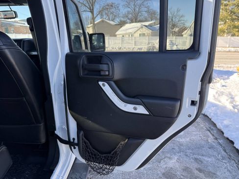 Used 2013 Jeep Wrangler Unlimited Sahara w/ Connectivity Group image 10