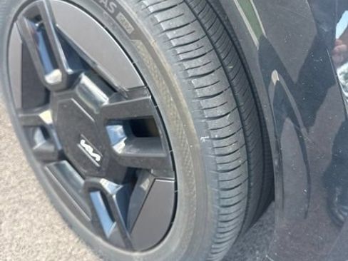 Certified 2024 Kia EV9 GT-Line AWD/4WD image 5
