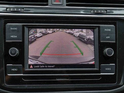 Used 2022 Volkswagen Tiguan S FWD image 24