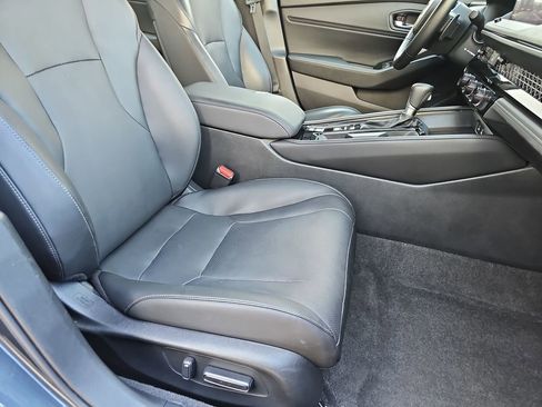 Used 2023 Honda Accord Touring image 13