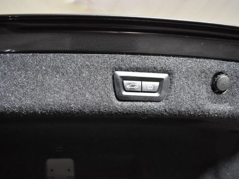 Used 2018 BMW M550i xDrive w/ Driving Assistance Package AWD/4WD image 30
