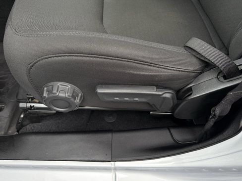 Used 2023 Jeep Gladiator Willys image 11