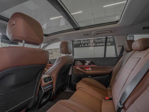 New 2026 Mercedes-Benz GLS 450 4MATIC image 26