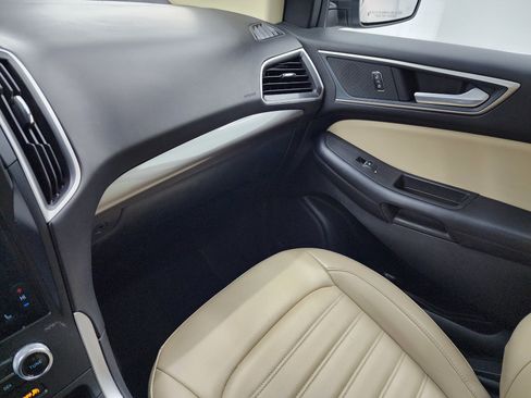 Used 2024 Ford Edge SEL image 12
