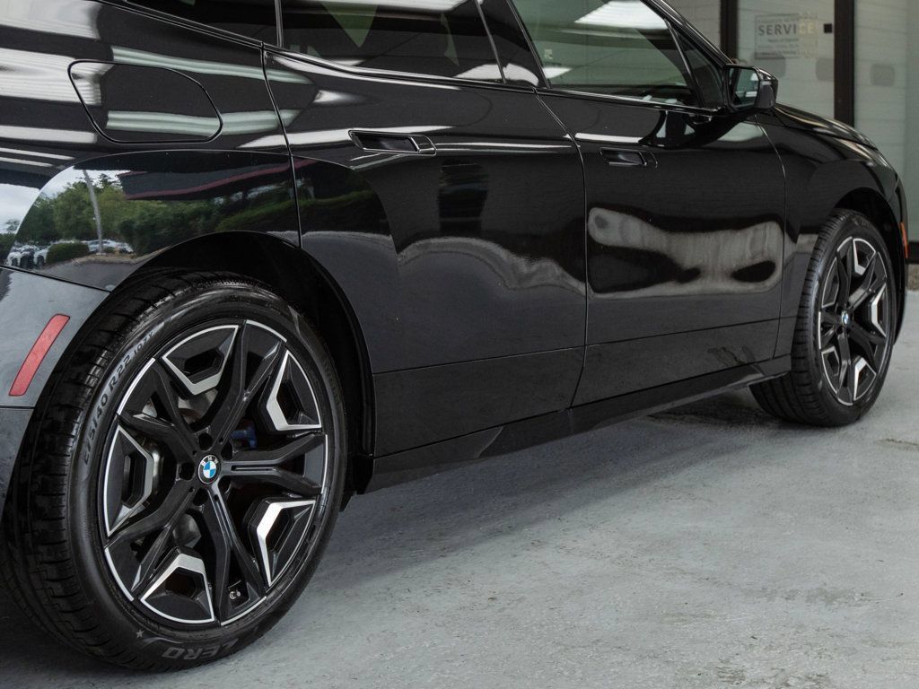 Used 2024 BMW iX xDrive50 w/ Premium Package AWD/4WD image 32