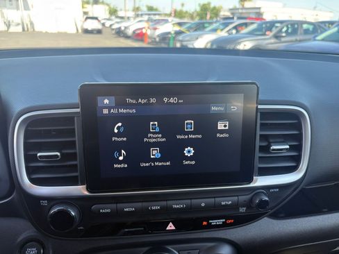 Used 2025 Hyundai Venue SEL FWD image 20