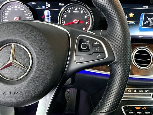 Used 2017 Mercedes-Benz E 300 4MATIC image 23
