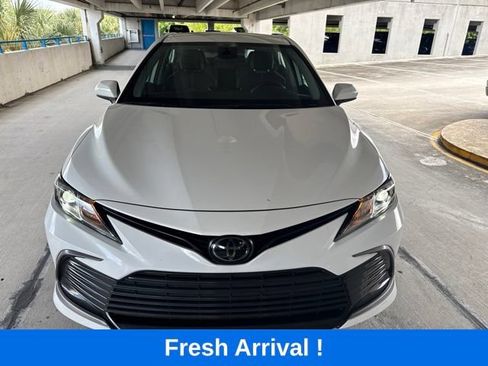 Used 2024 Toyota Camry LE FWD image 18