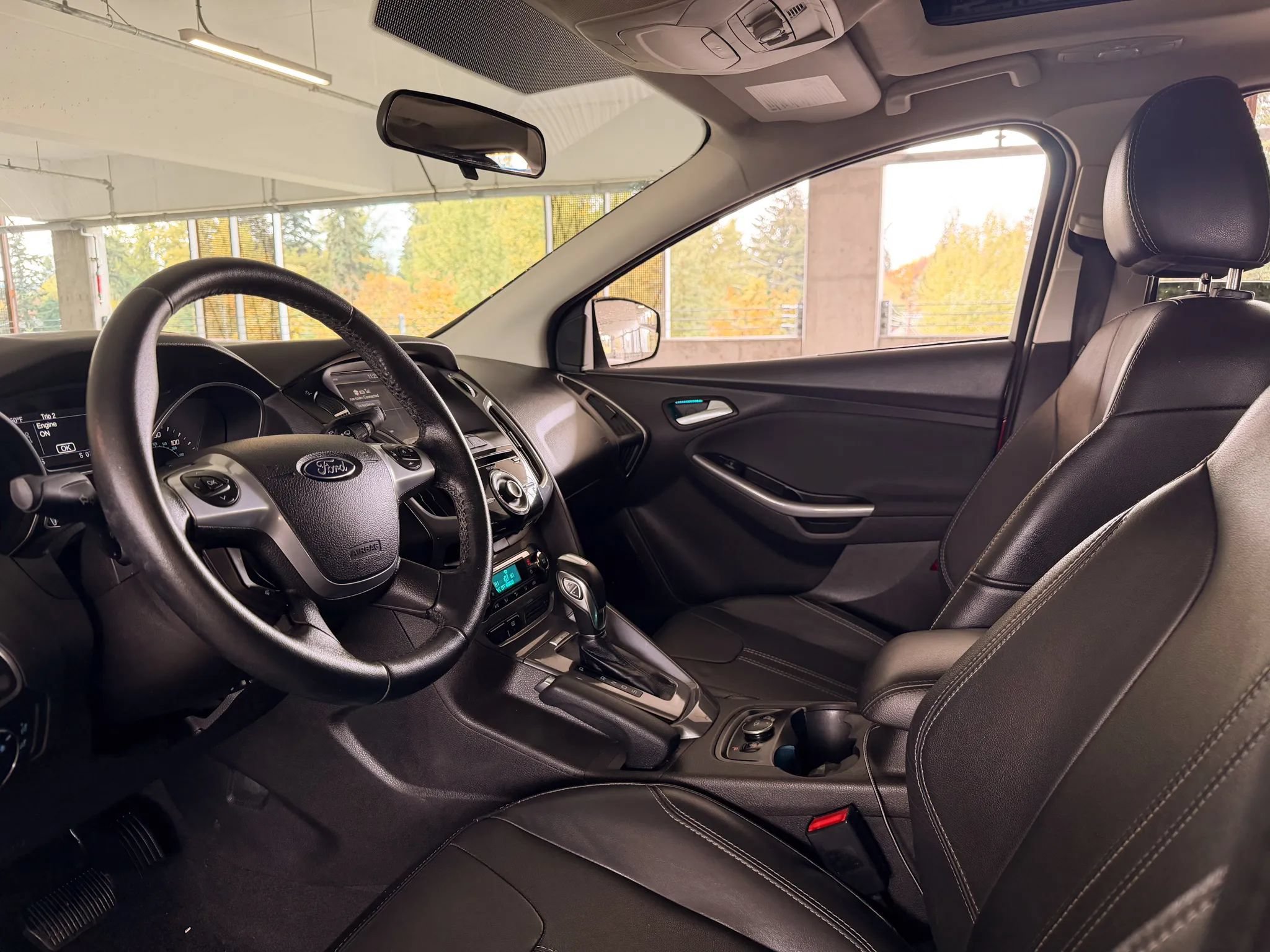 Used 2014 Ford Focus Titanium FWD image 16