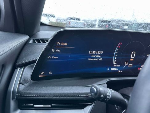 Used 2024 Cadillac XT4 Premium Luxury image 25