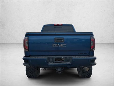 Used 2017 GMC Sierra 1500 Denali w/ Denali Ultimate Package AWD/4WD image 6