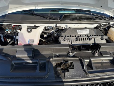 New 2025 Chevrolet Express 2500 w/ Driver Convenience Package image 18