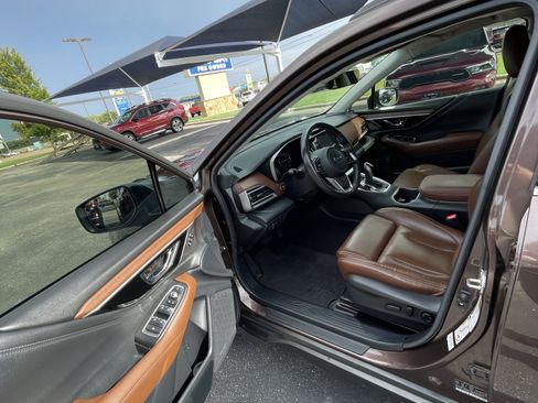 Used 2020 Subaru Outback Touring XT AWD/4WD image 17