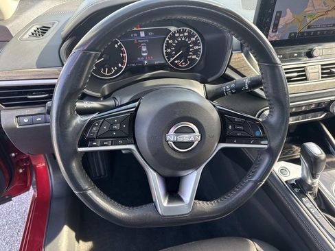 Used 2023 Nissan Altima 2.5 SV w/ SV Premium Package FWD image 23