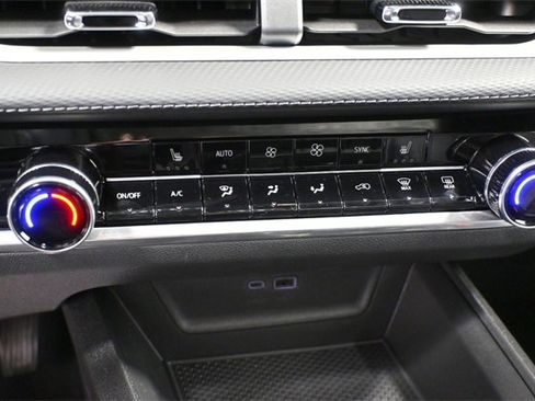 New 2026 Chevrolet Equinox LT w/ Convenience Package II image 24